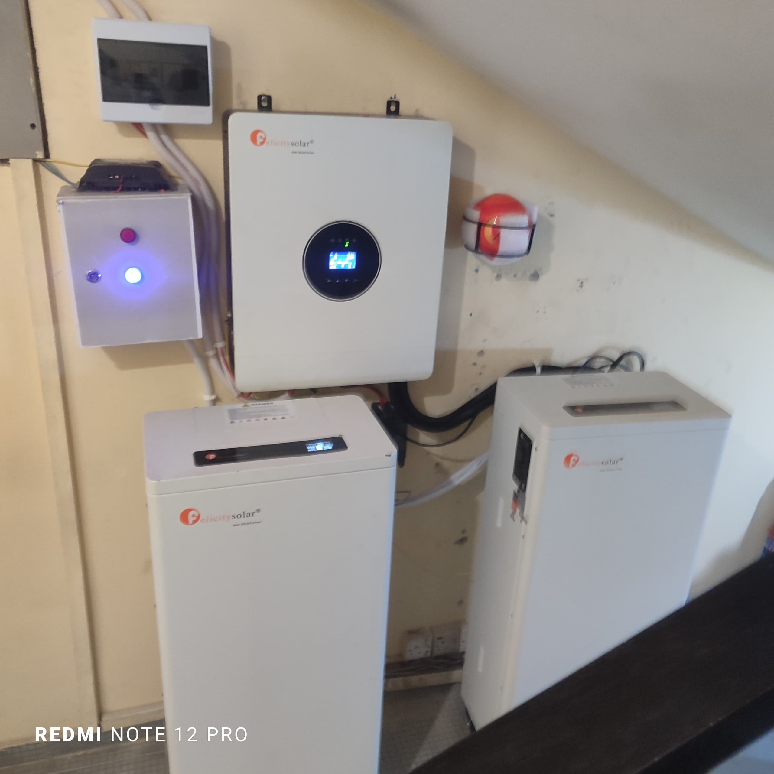 Felicity solar inverter and battery installation