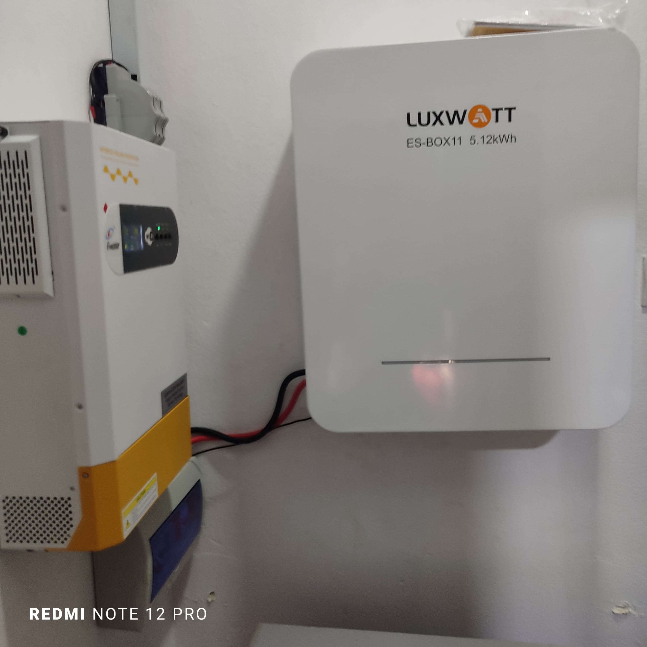 Hybrid inverter and Luxwatt battery system